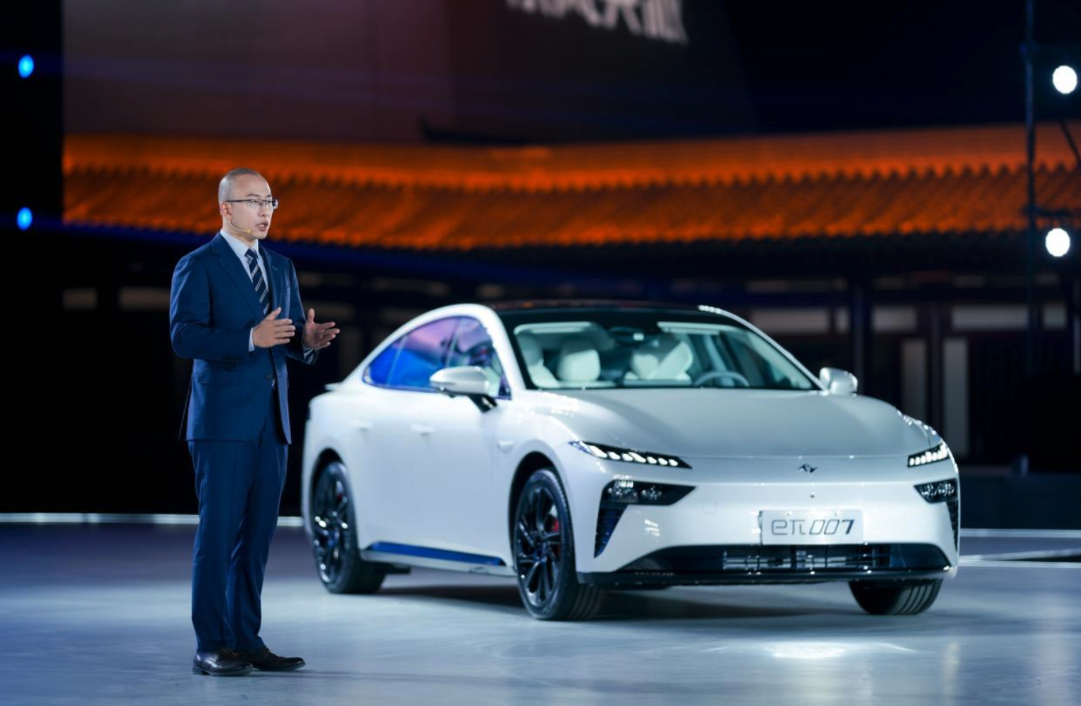 第壹台车：实力定义全能 eπ007正式上市15.96万起！