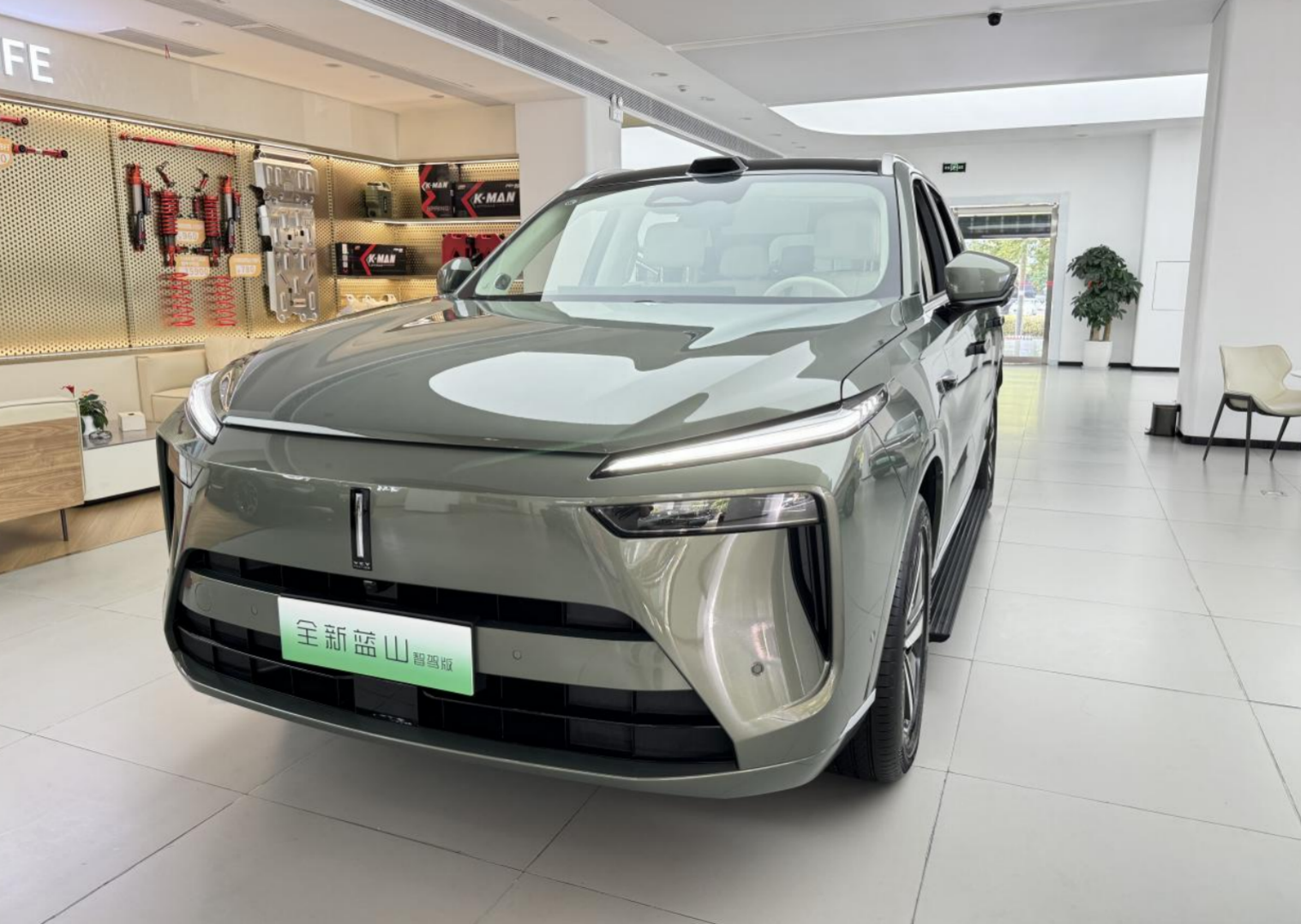 兼具智能与豪华的SUV 实拍全新蓝山智驾版！